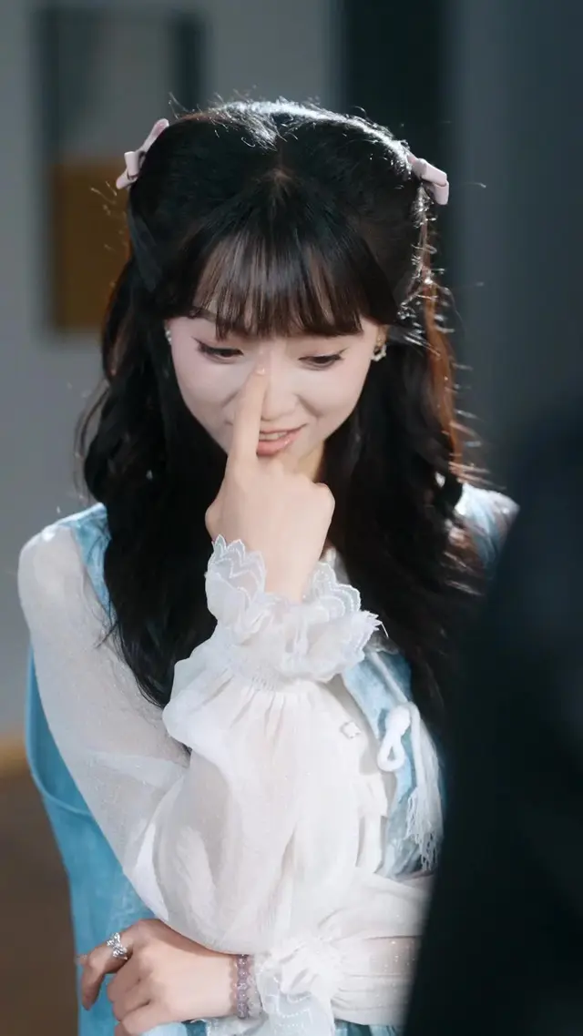 Episode 9 of Sister Pact, Love's Contract