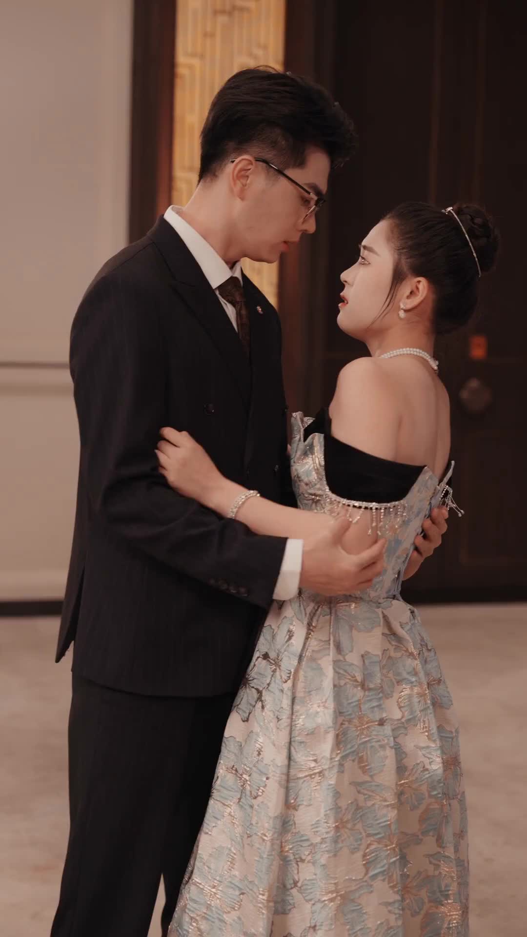 Episode 17 of Spoiled by the CEO During Pregnancy