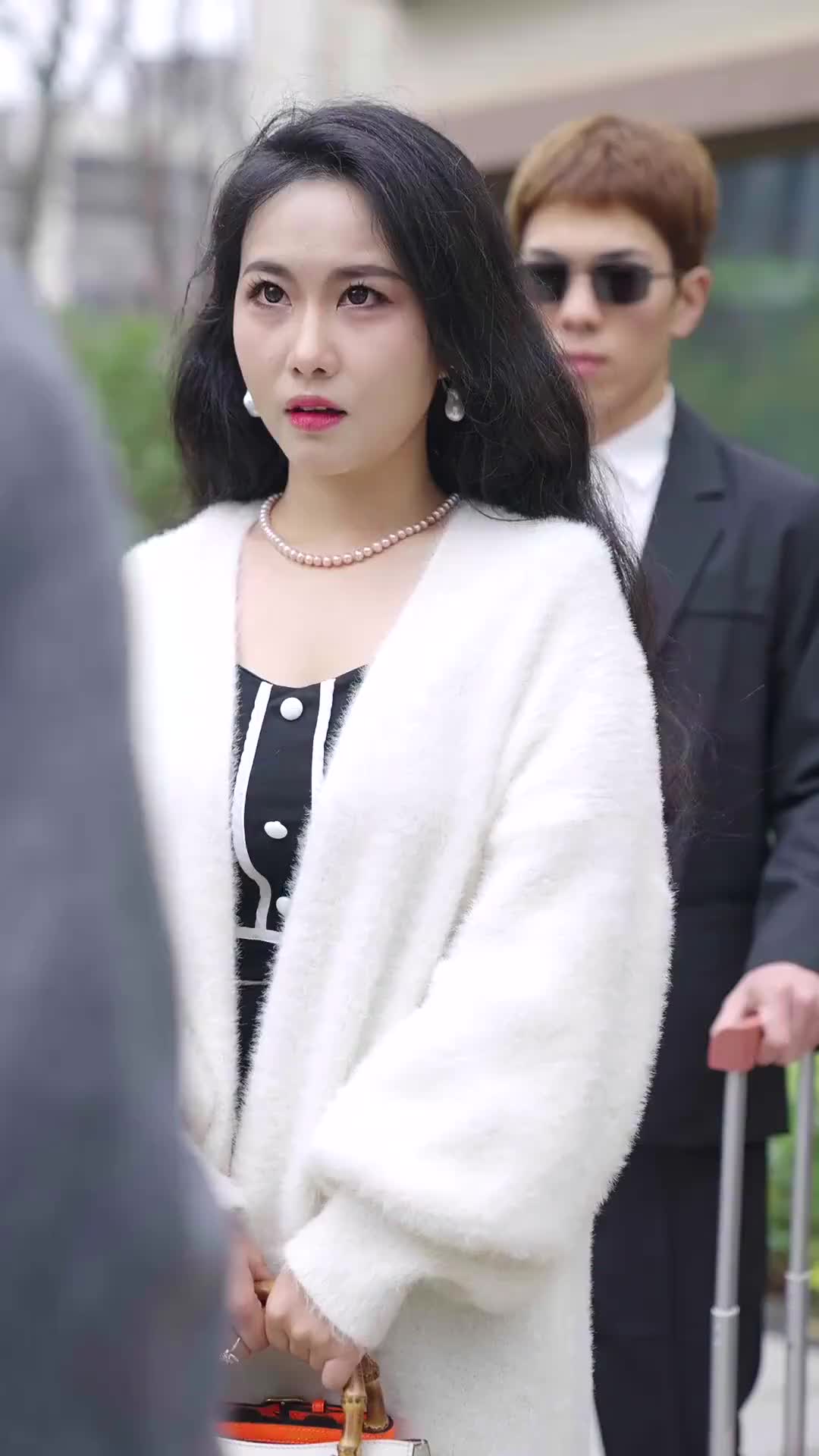 Episode 18 of Stop Acting Dumb, My Billionaire Hubby