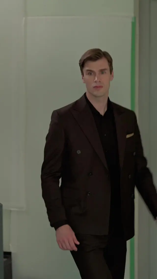Episode 24 of Succession: Beauty and the Billionaire