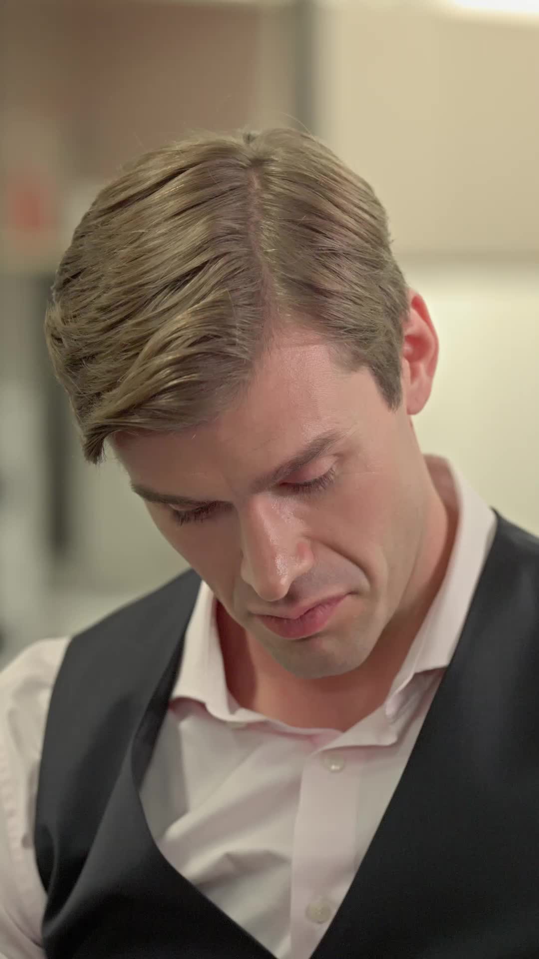 Episode 59 of Succession: Beauty and the Billionaire