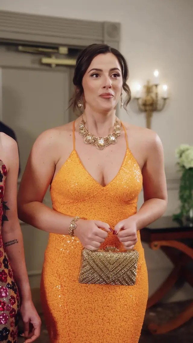 Episode 33 of Super Godfather: My Ex Begs Me on Her Knees
