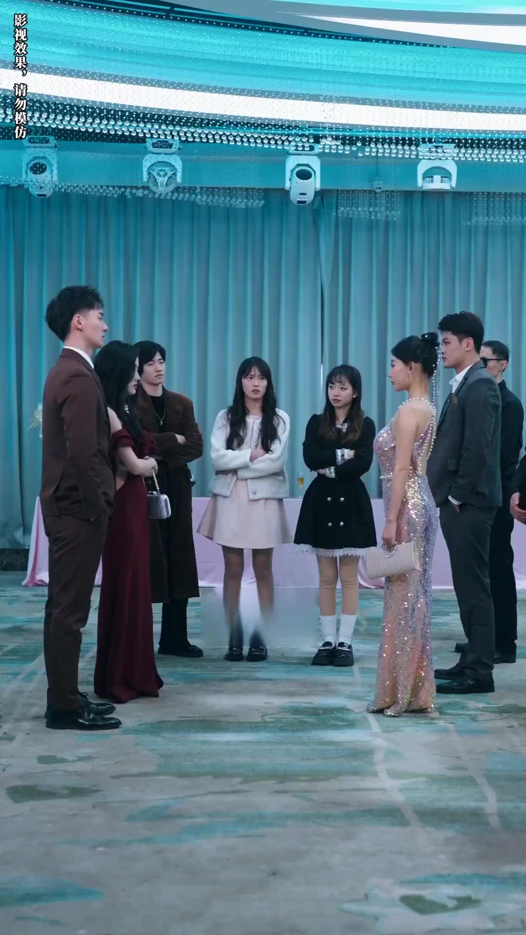 Episode 13 of Surrounded by Heirs