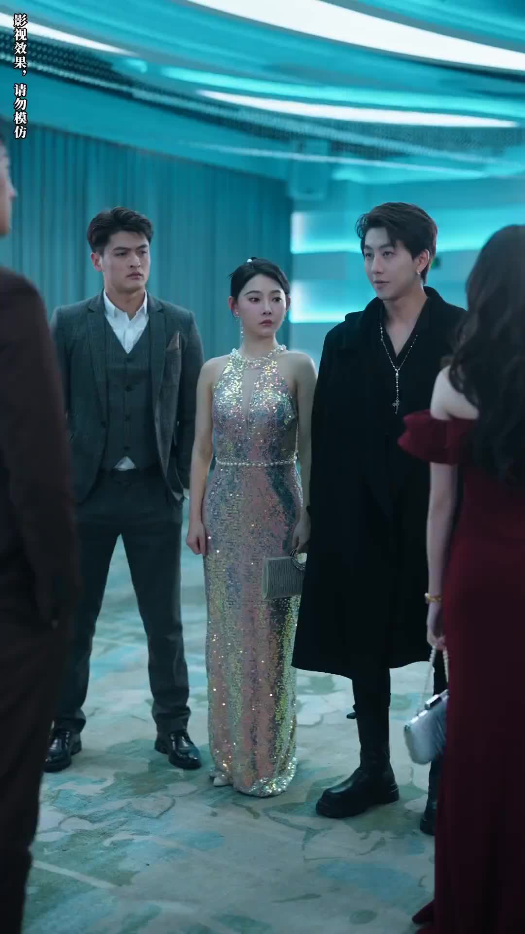 Episode 25 of Surrounded by Heirs