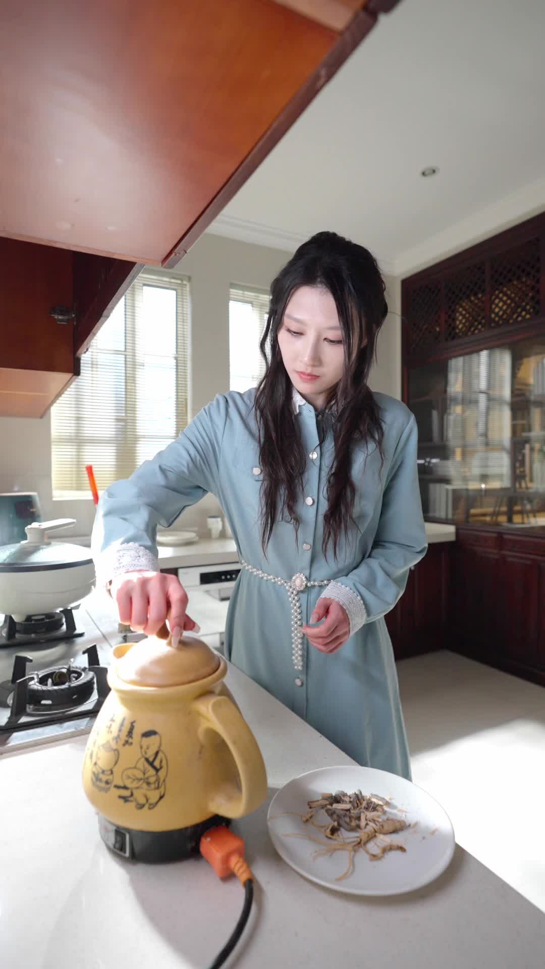 Episode 43 of Tears of a Falling Star