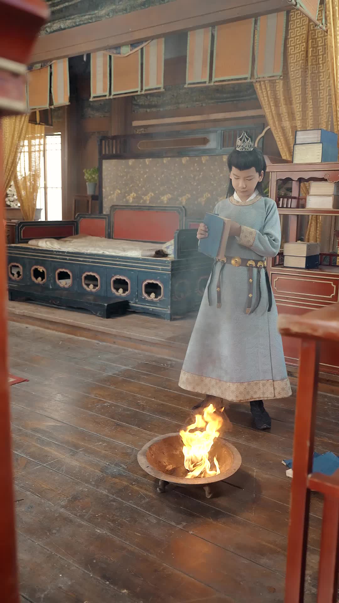 Episode 12 of That Beggar's Dad Is the Crown Prince!