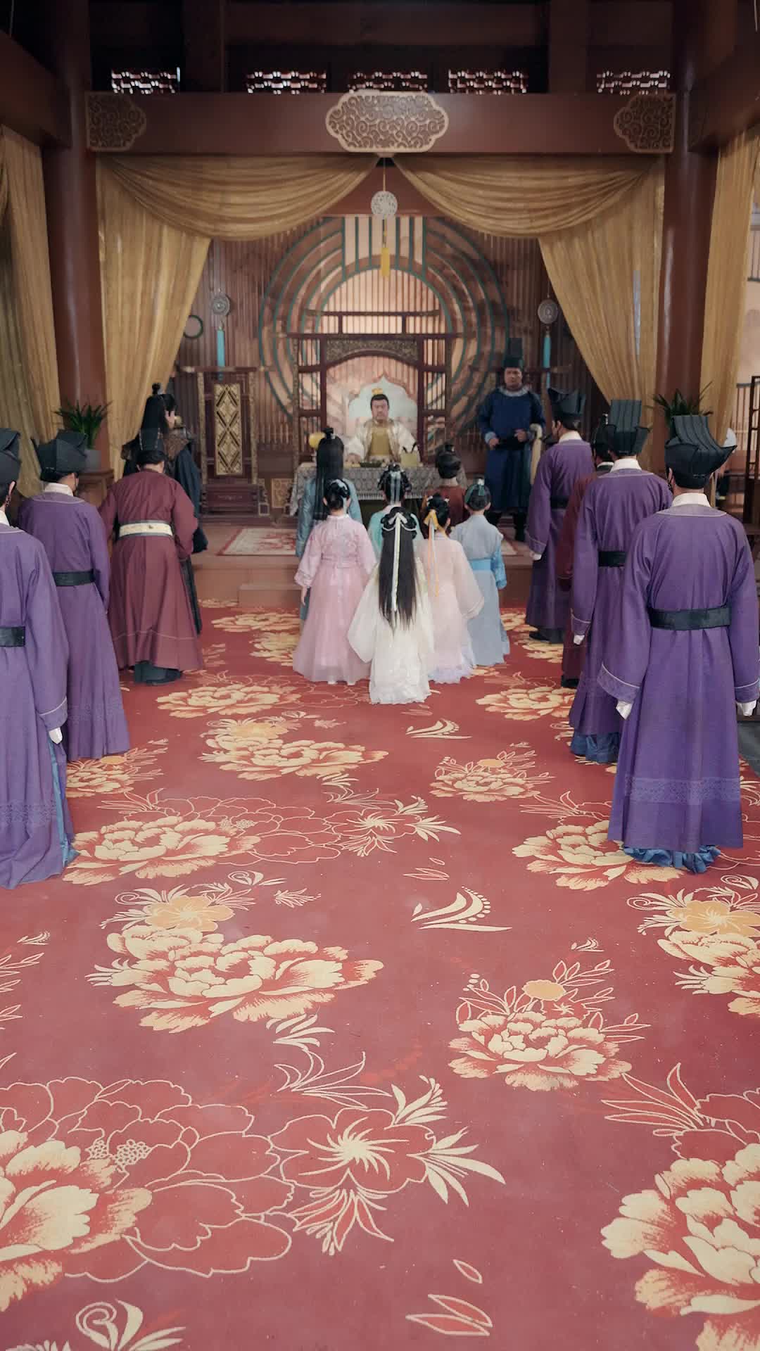 Episode 13 of That Beggar's Dad Is the Crown Prince!