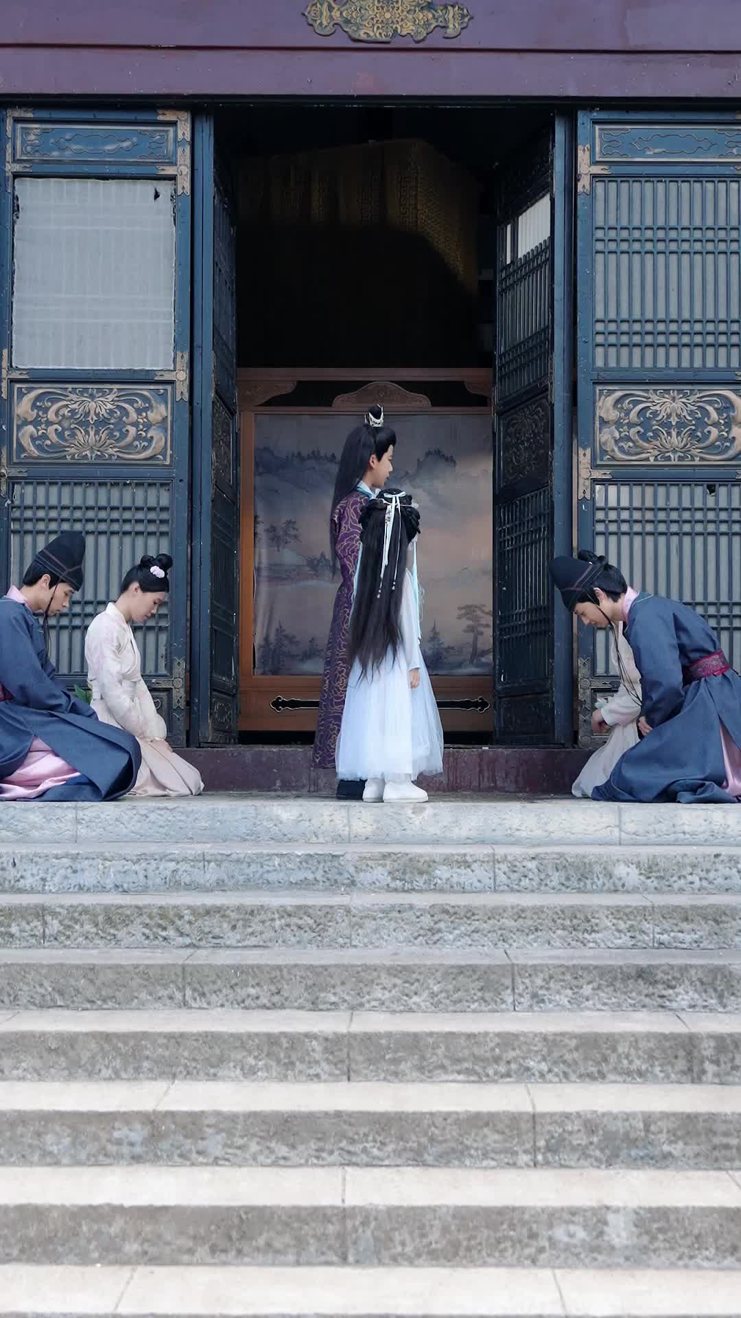 Episode 57 of That Beggar's Dad Is the Crown Prince!