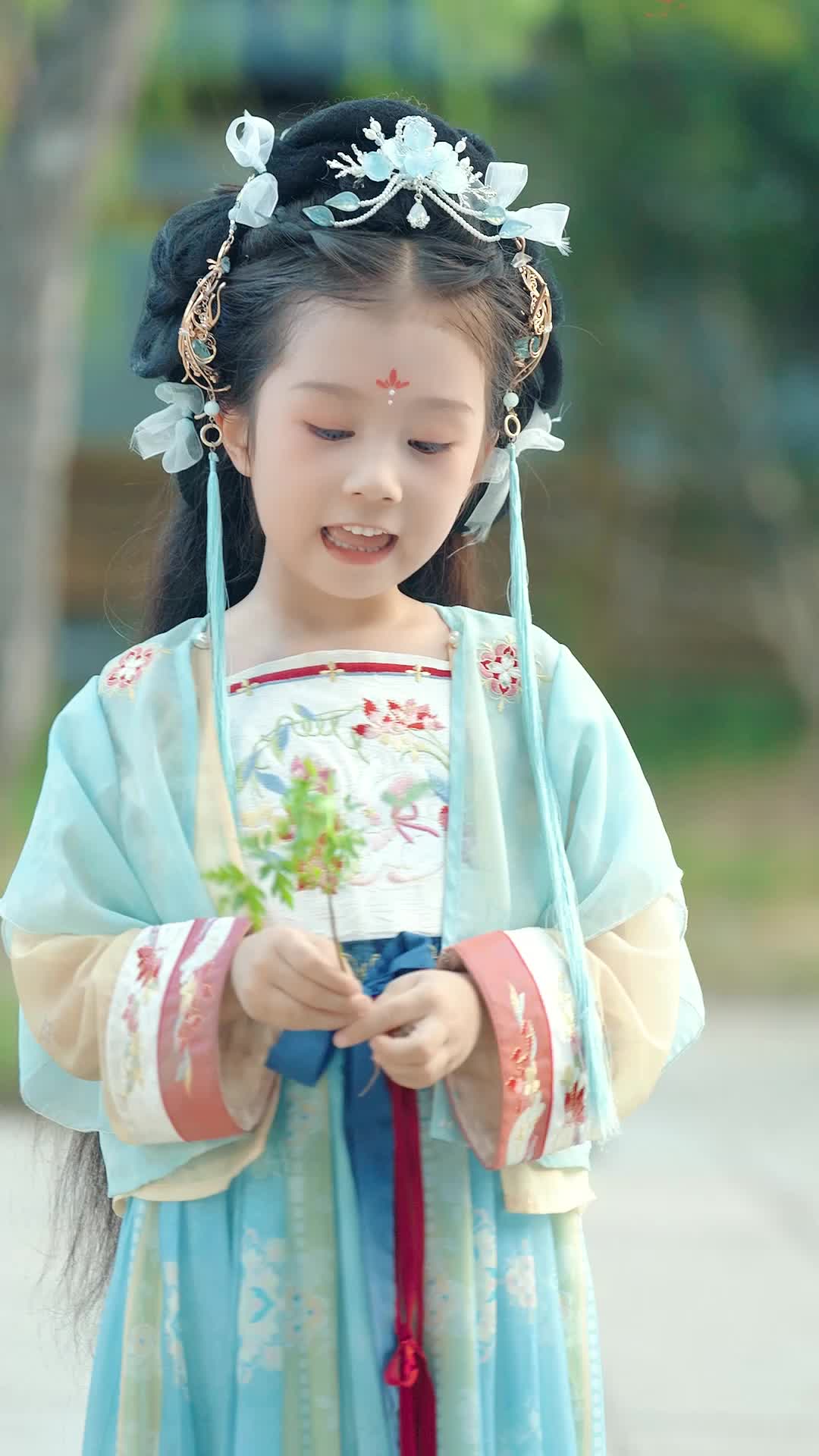 Episode 8 of That Beggar's Dad Is the Crown Prince!