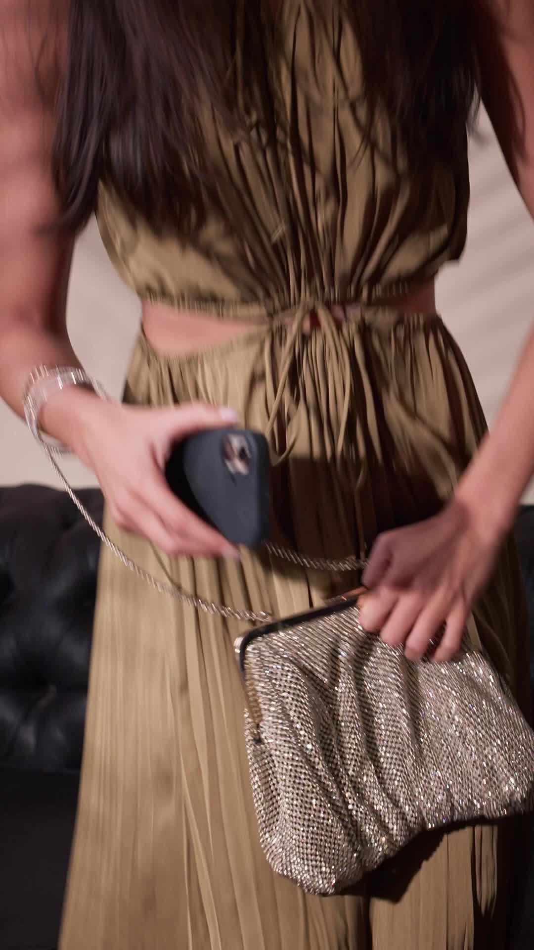 Episode 30 of The Billionaire Heiress's Double Life
