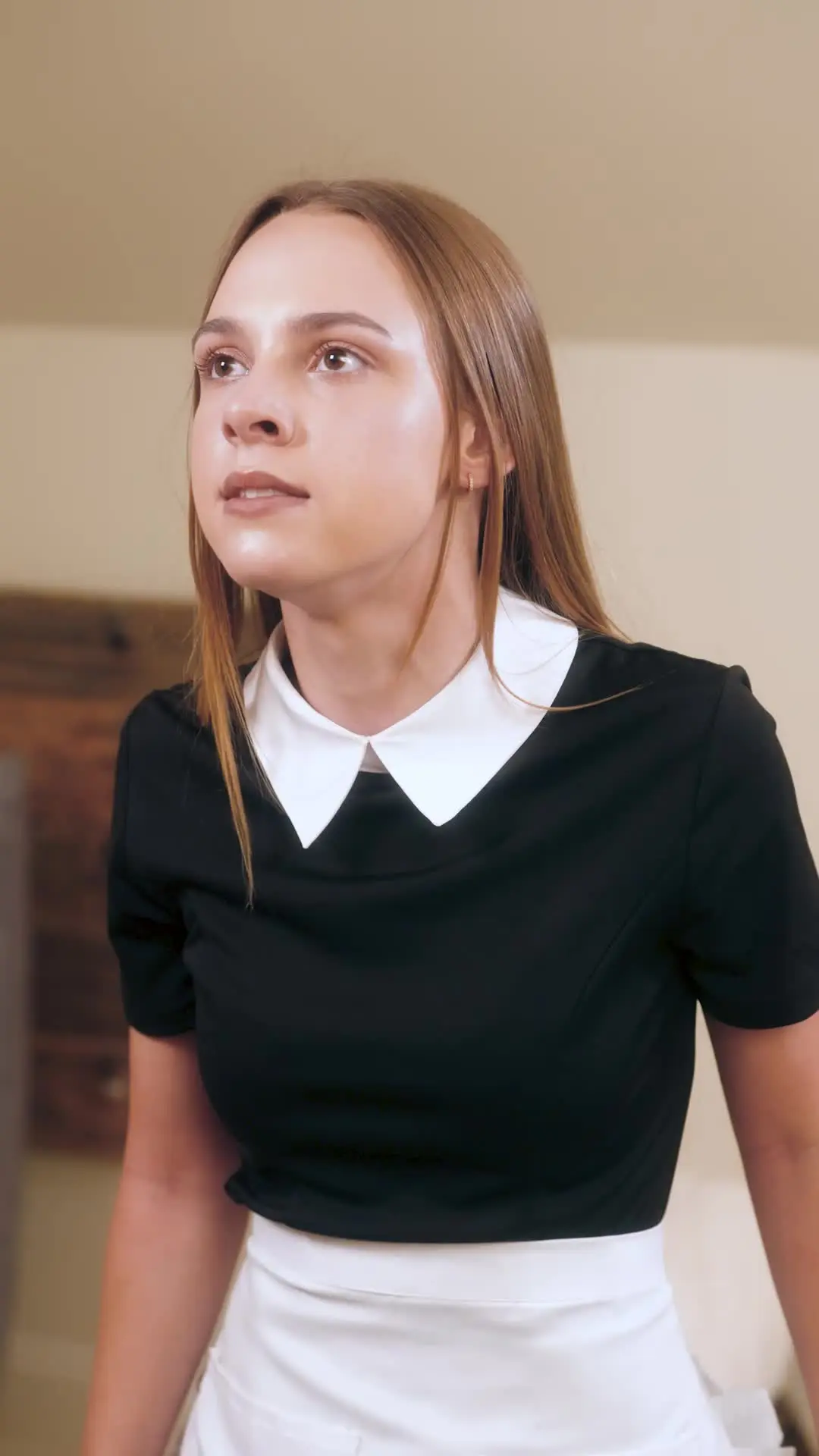Episode 16 of The Billionaire Married a Homeless Girl