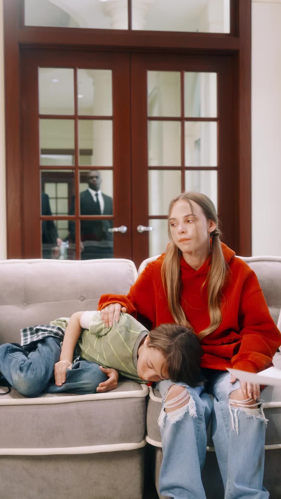 Episode 4 of The Billionaire Married a Homeless Girl