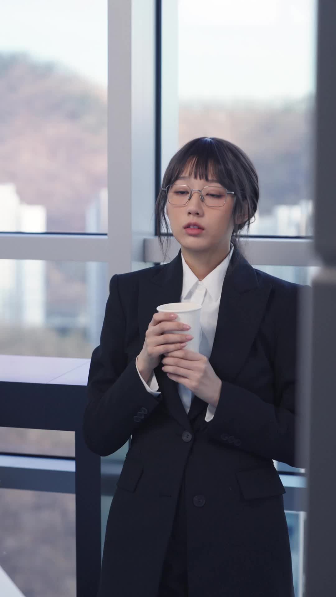 Episode 16 of The Billionaire’s Imposter