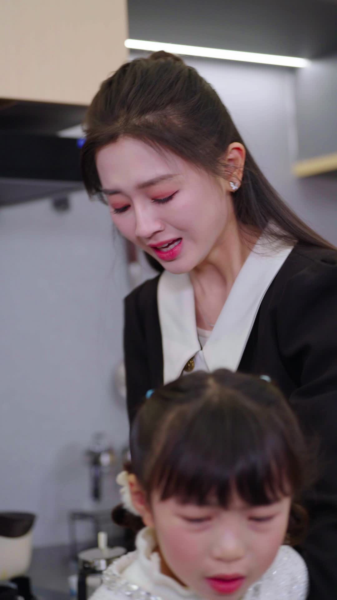 Episode 28 of The Billionaire's Secret Kids