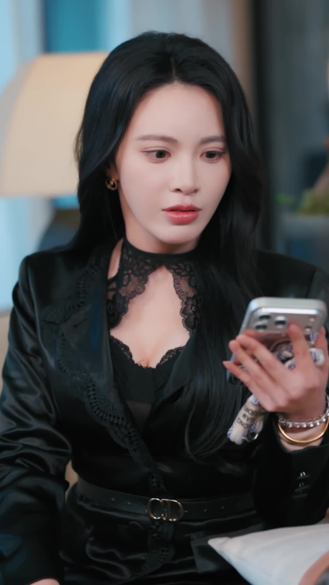Episode 10 of The Bodyguard Who Ruled Fate