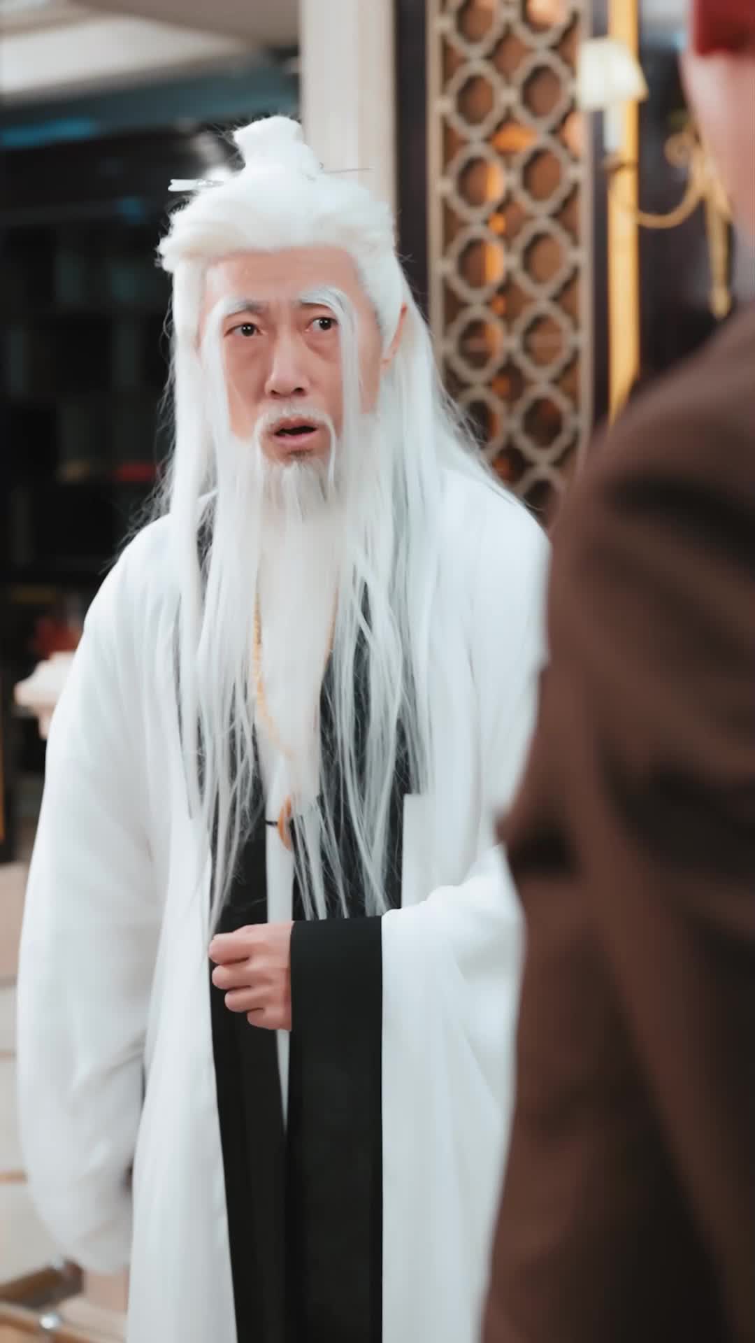 Episode 35 of The Bodyguard Who Ruled Fate