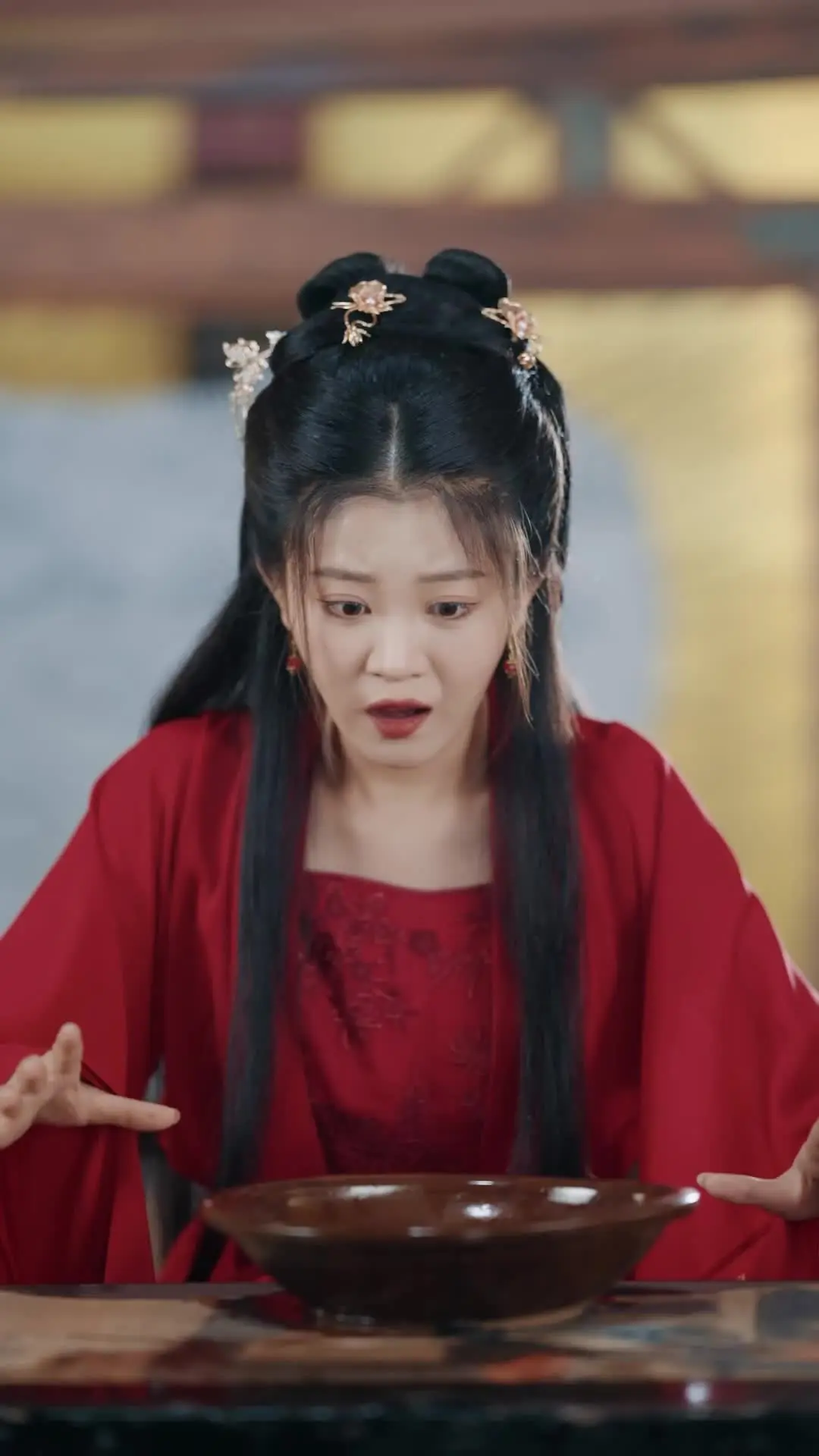 Episode 5 of The Bride Hides a Crown No One Sees