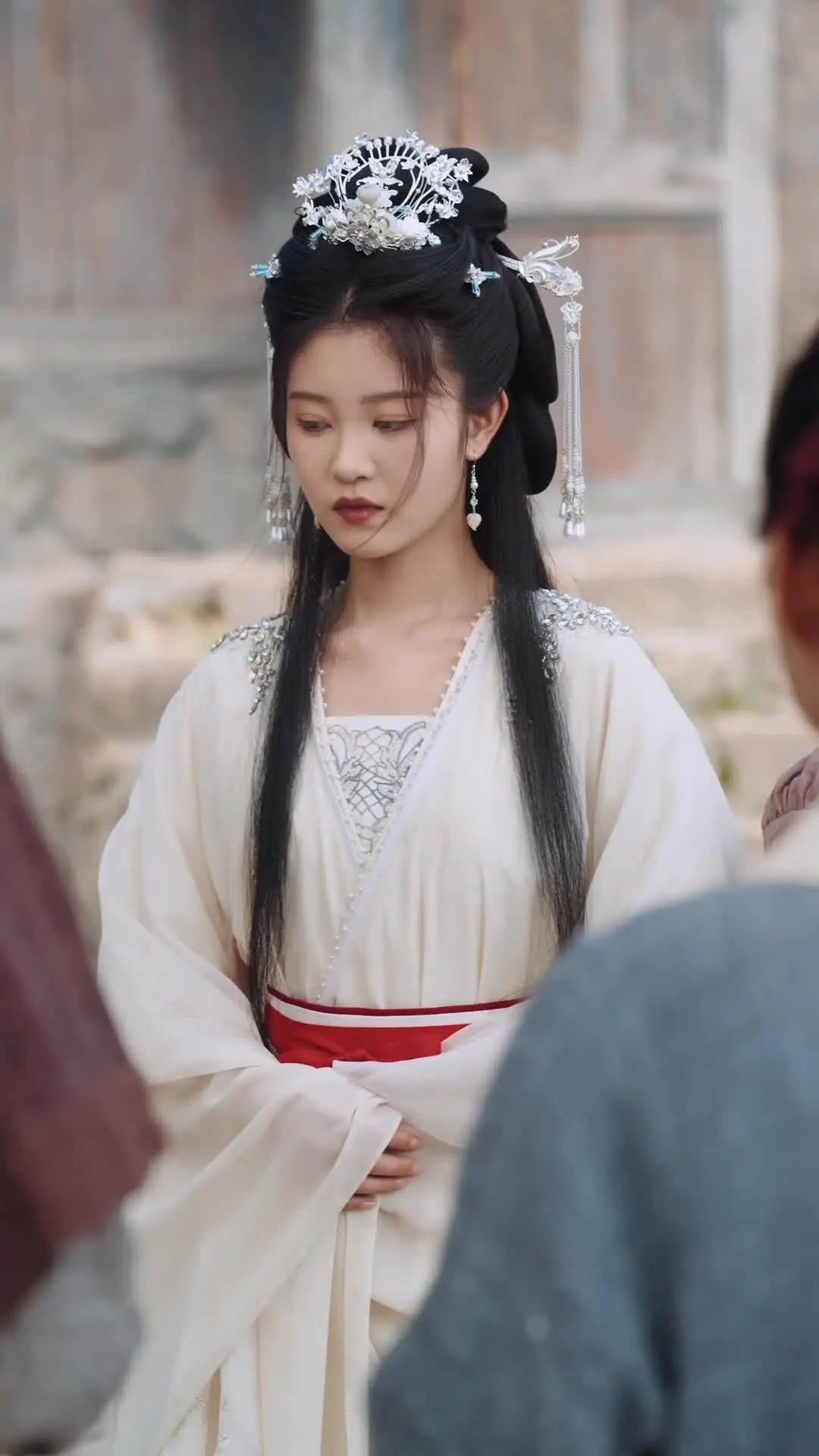 Episode 53 of The Bride Hides a Crown No One Sees