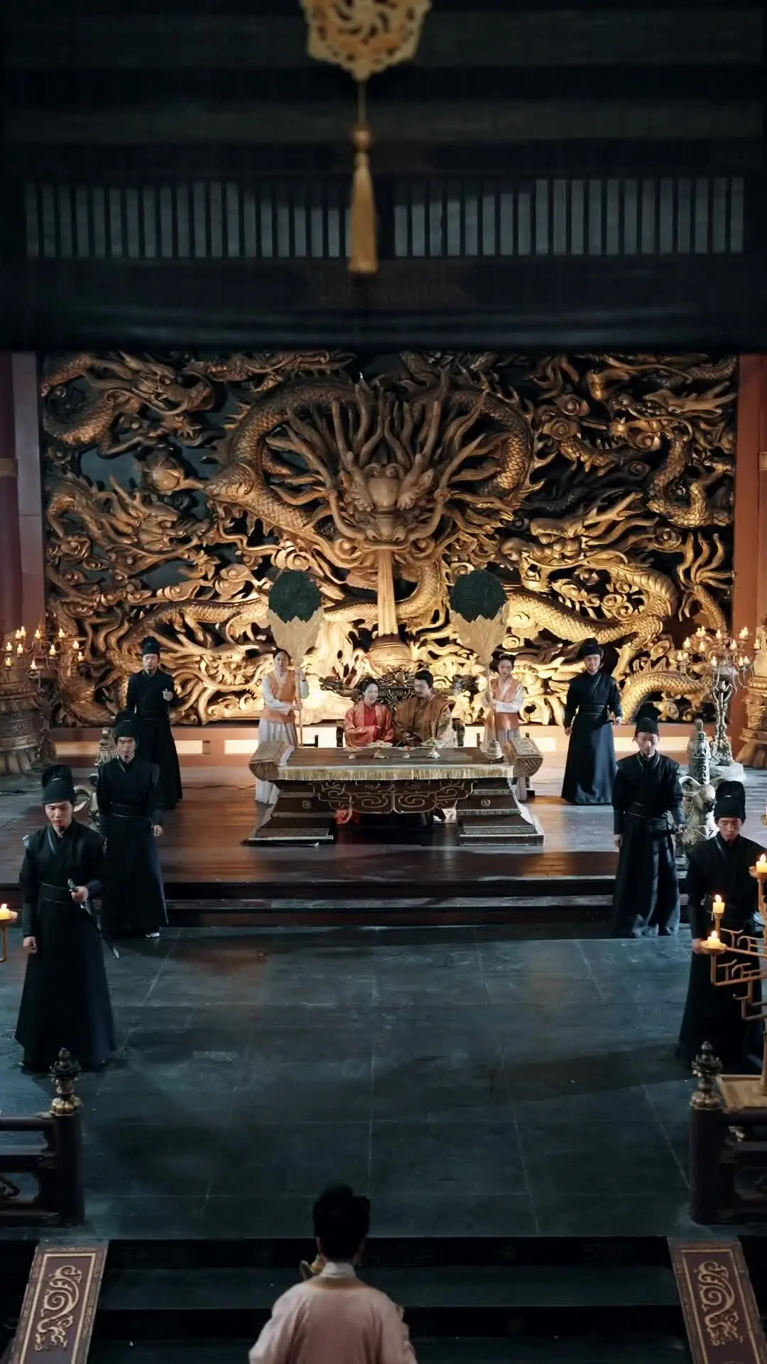 Episode 9 of The Bride Hides a Crown No One Sees
