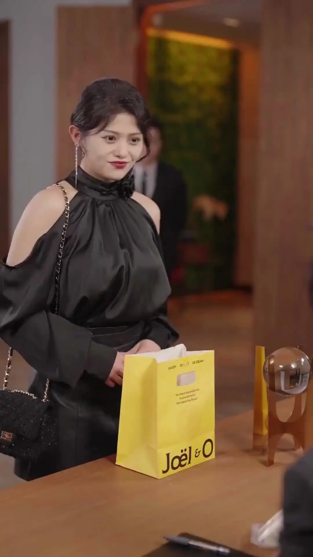 Episode 17 of The CEO Married the Wrong Woman