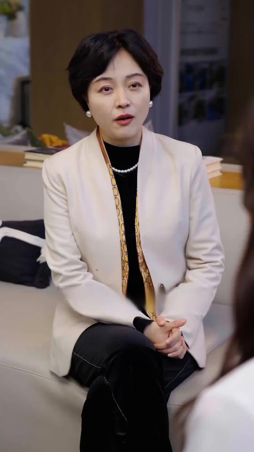Episode 43 of The CEO Married the Wrong Woman