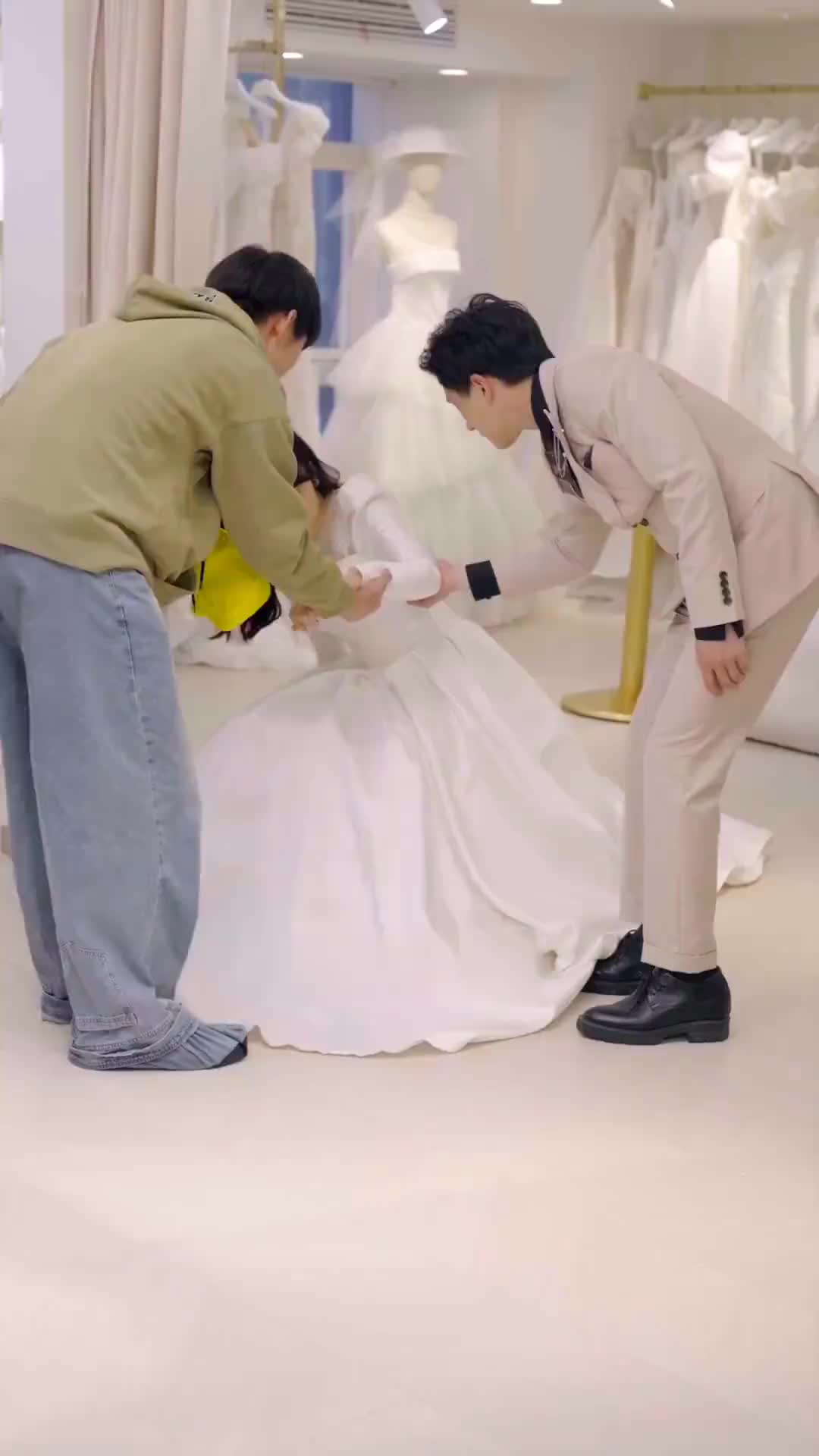 Episode 56 of The CEO Married the Wrong Woman