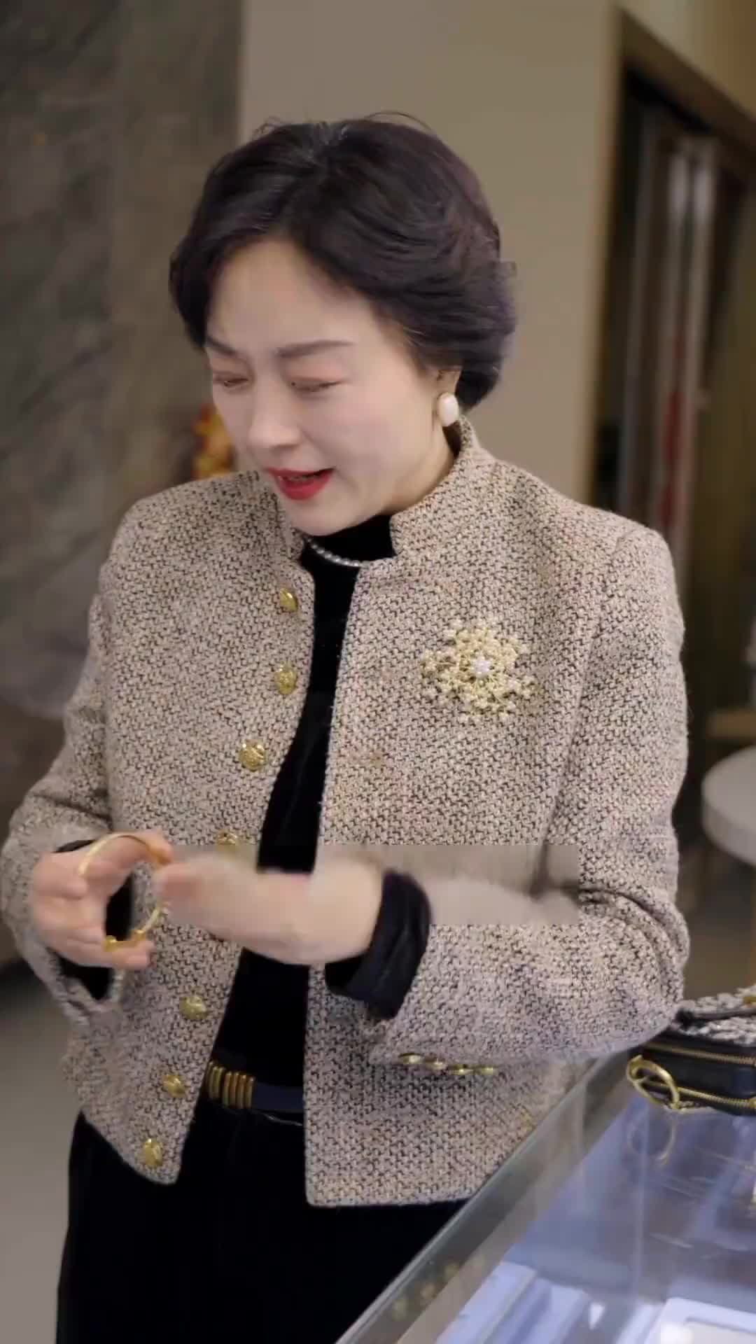 Episode 62 of The CEO Married the Wrong Woman