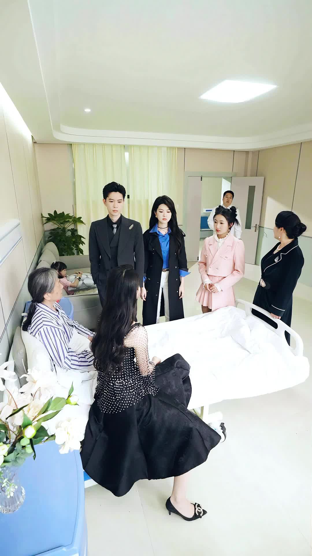 Episode 70 of The Chic Mom Returns