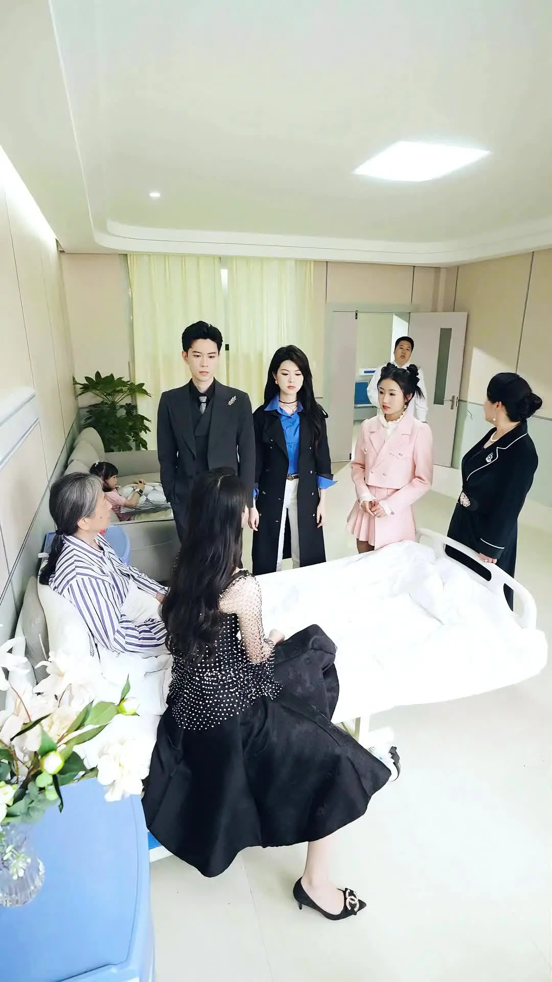 Episode 70 of The Chic Mom Returns