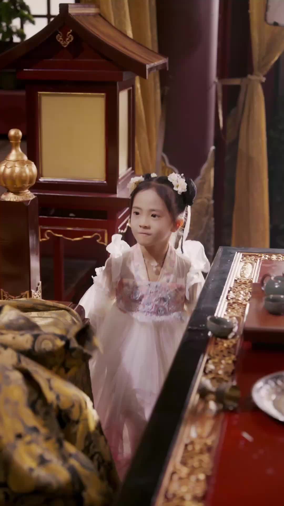 Episode 9 of The Cripple Prince's Lucky Star