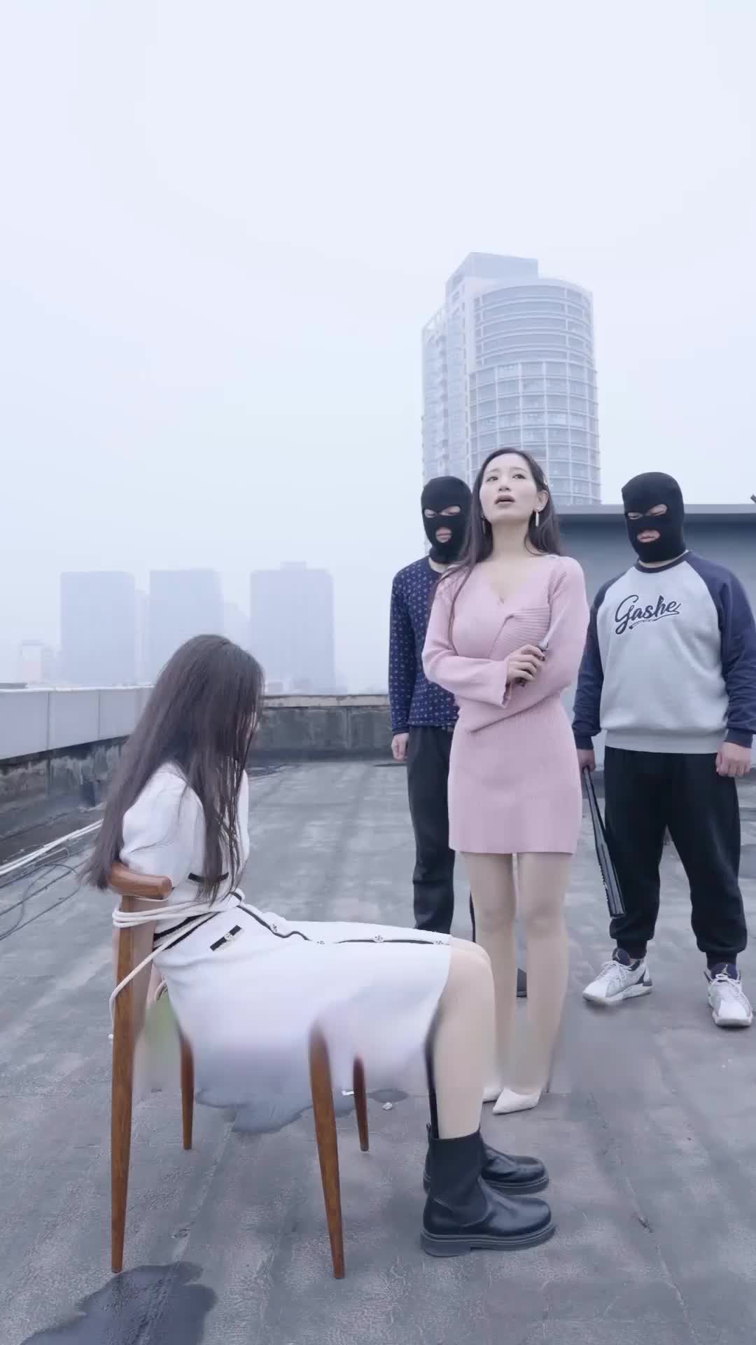 Episode 33 of The Devious CEO and His Irresistible Wife
