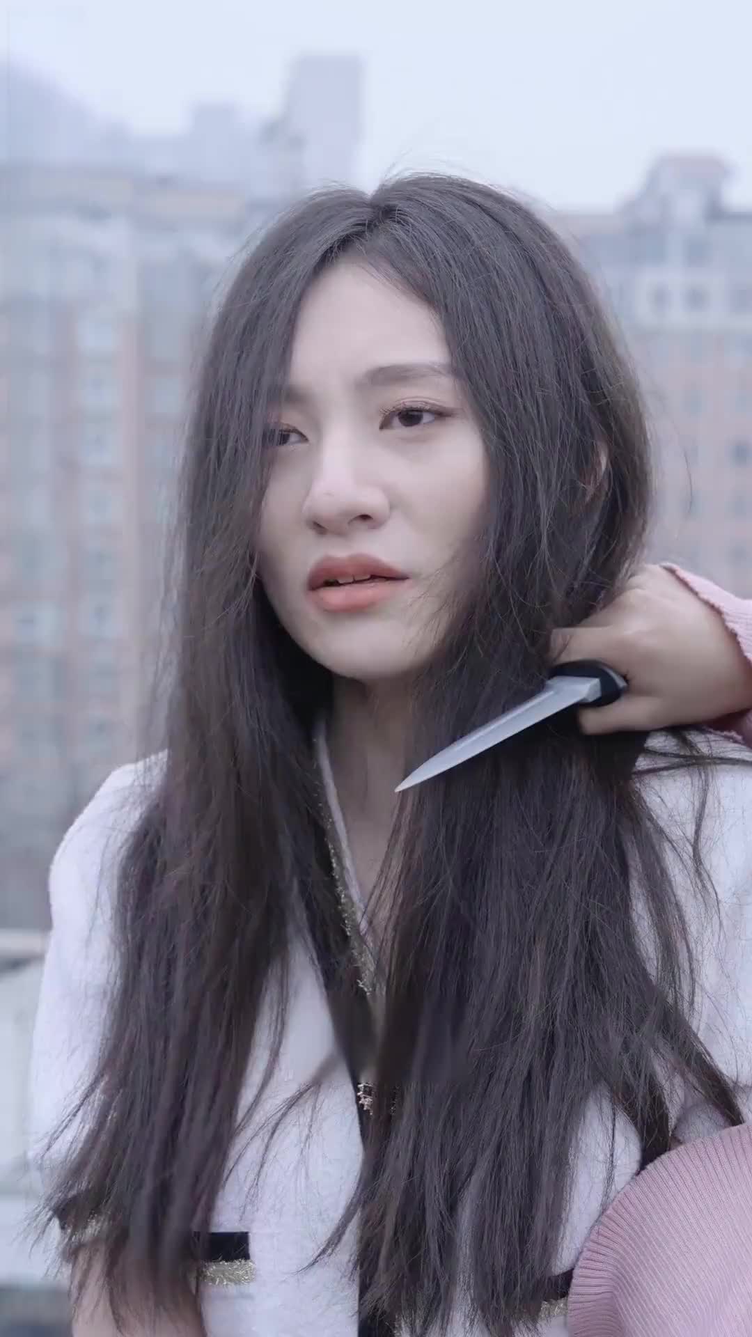 Episode 35 of The Devious CEO and His Irresistible Wife