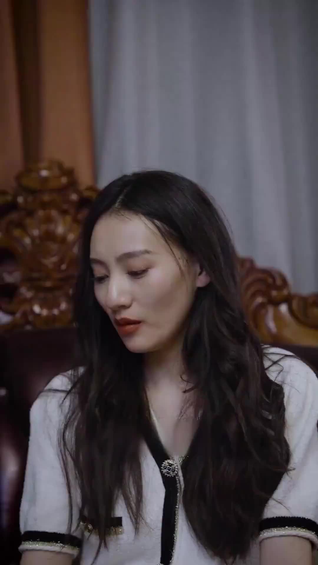 Episode 45 of The Devious CEO and His Irresistible Wife