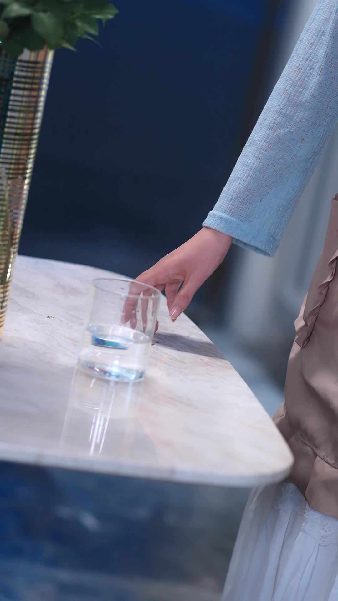 Episode 1 of The Divorce That Crowned Her