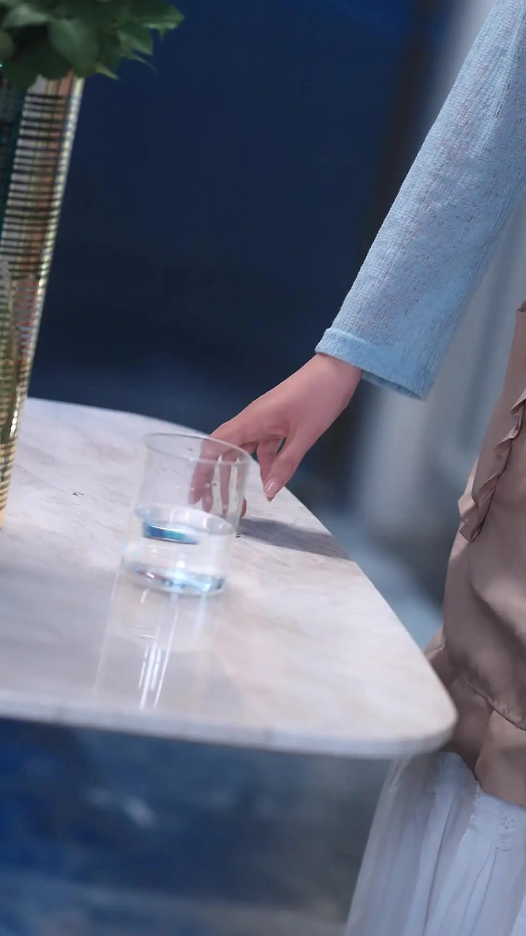 Episode 1 of The Divorce That Crowned Her