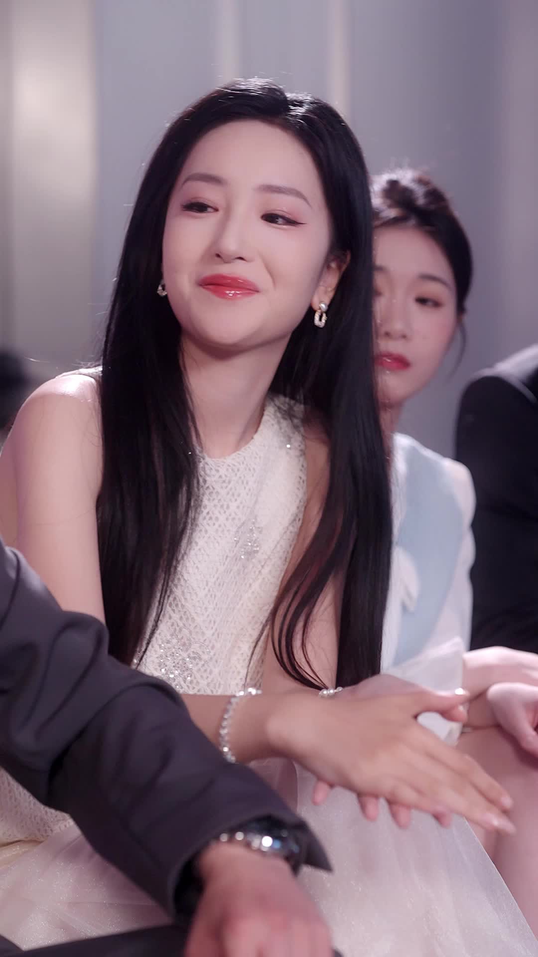 Episode 14 of The Divorce That Crowned Her