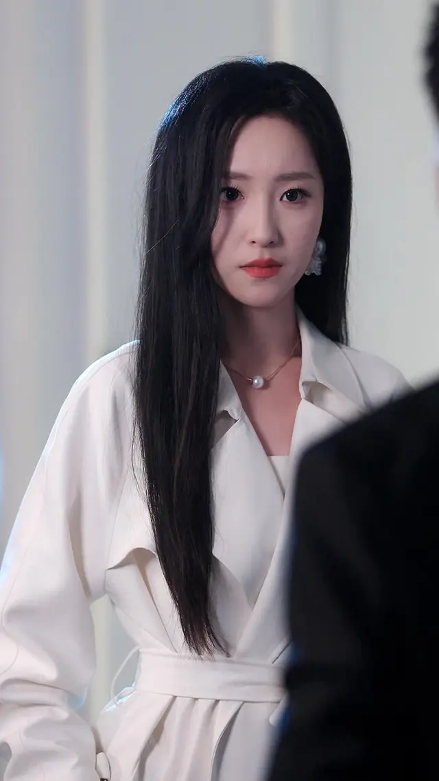 Episode 15 of The Divorce That Crowned Her