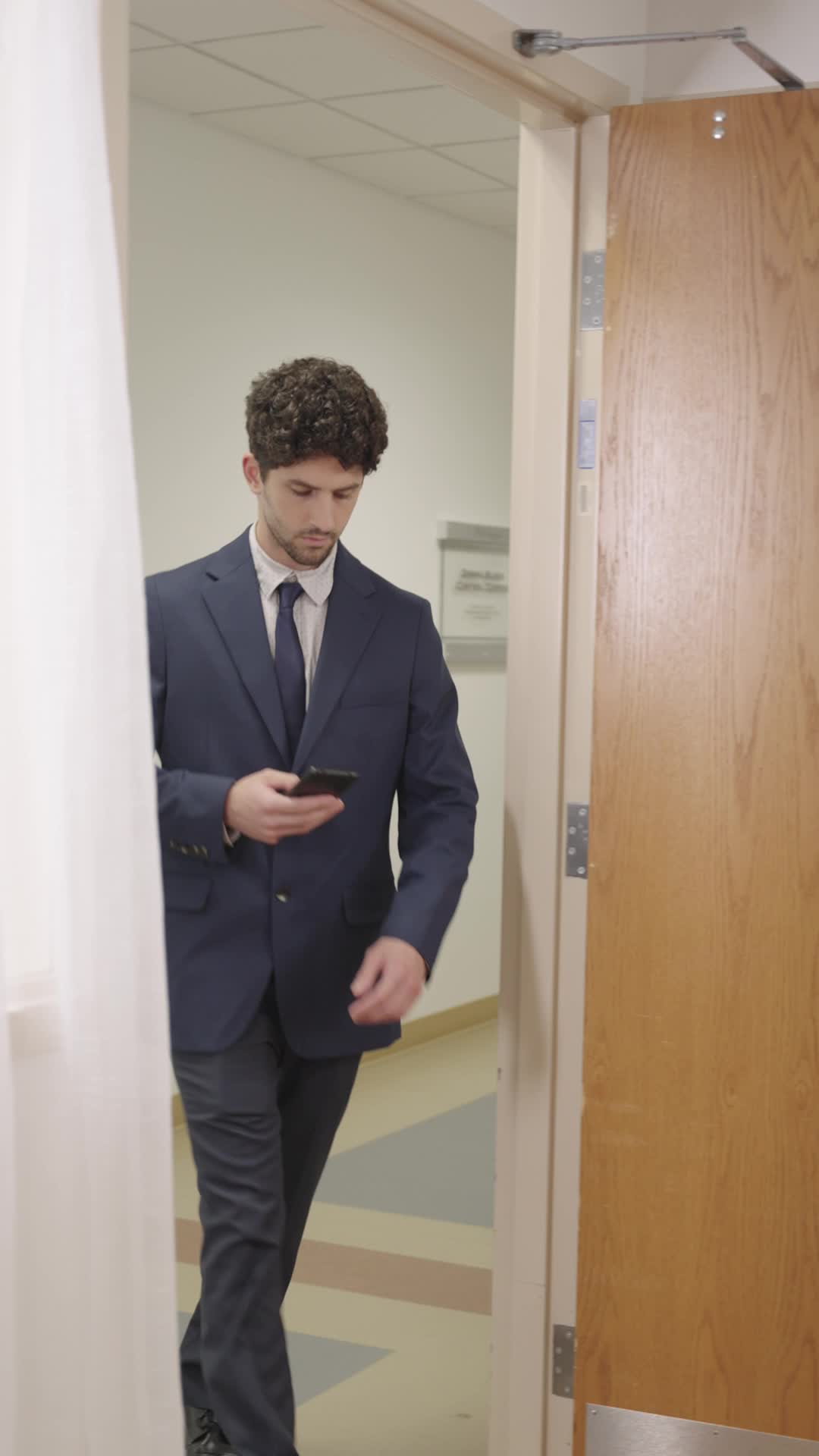 Episode 19 of The Divorced Wife is a Genius Surgeon
