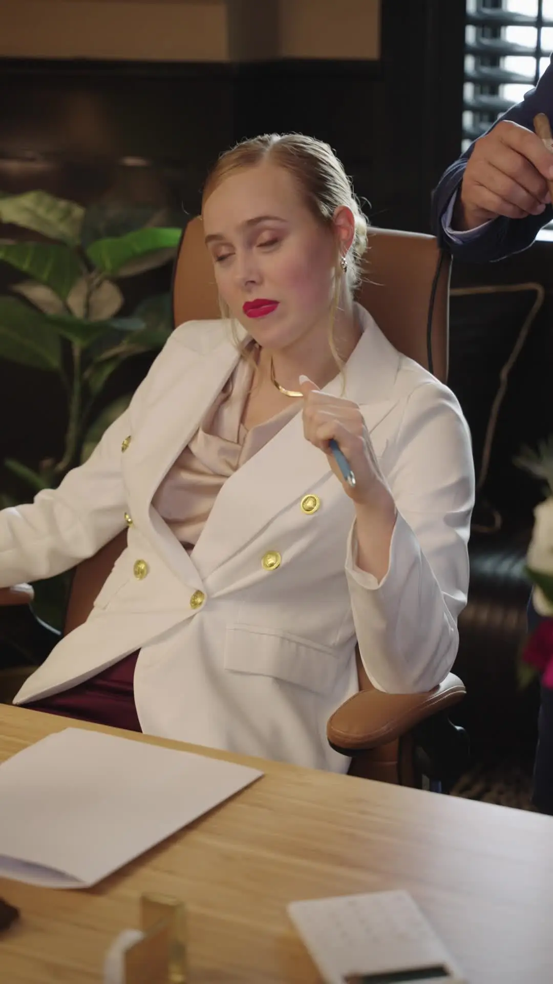 Episode 54 of The Divorced Wife is a Genius Surgeon