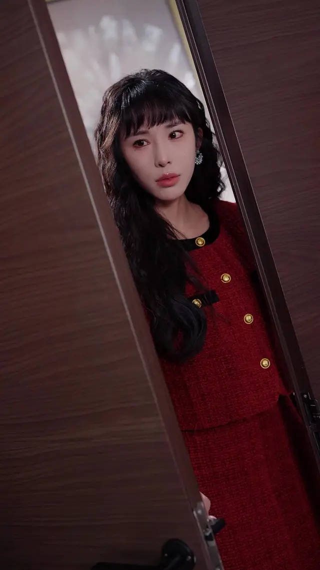 Episode 4 of The Fitting Room Scandal