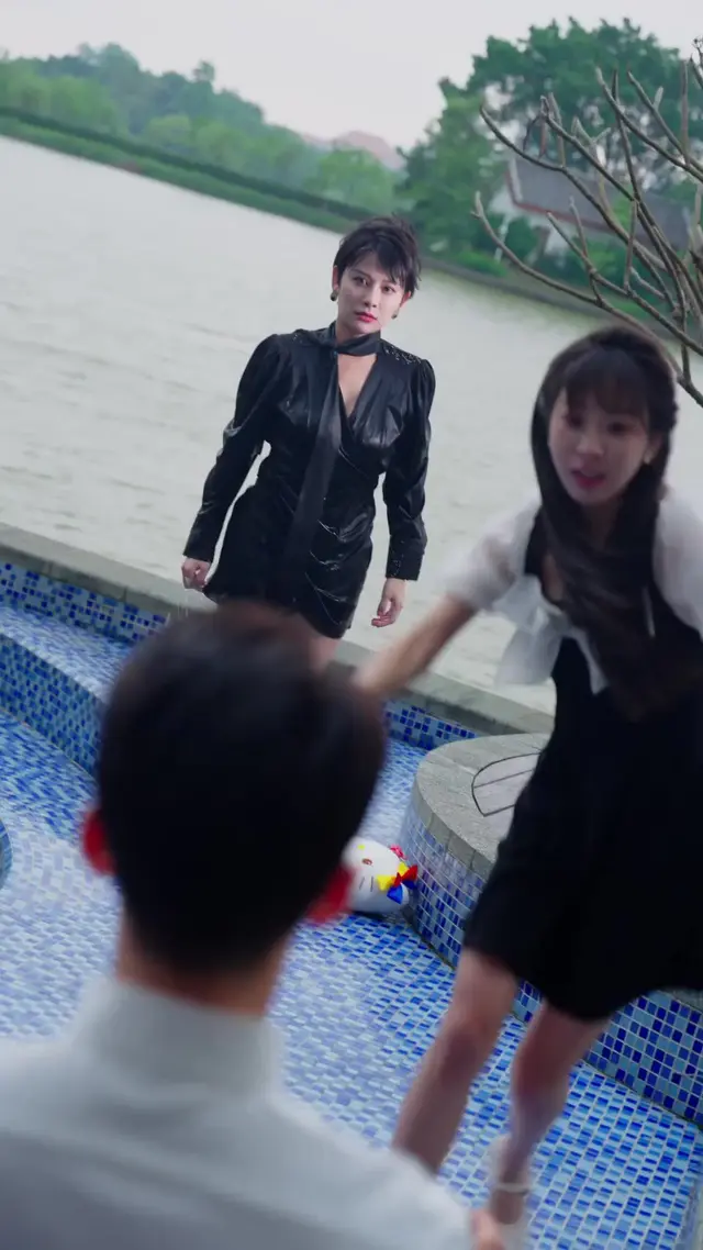 Episode 12 of The Foolish Stand-in Bride Is a Boss