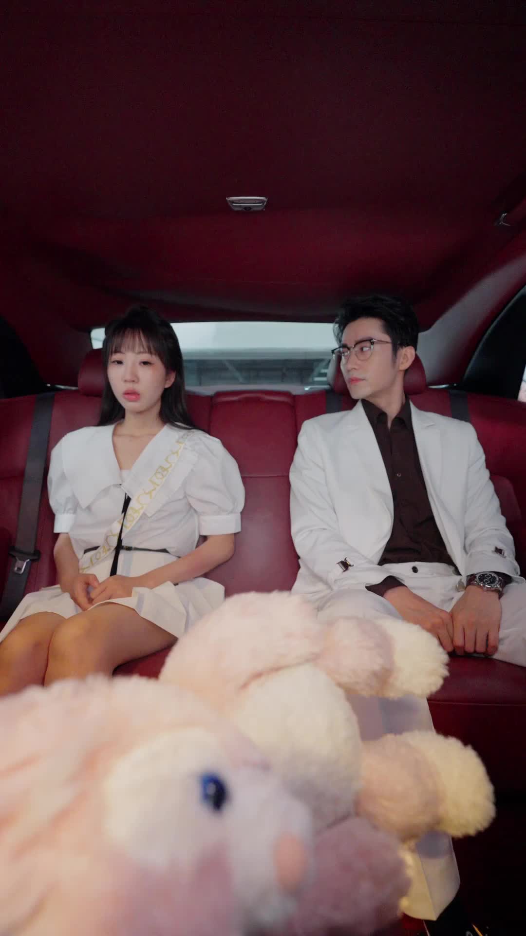 Episode 27 of The Foolish Stand-in Bride Is a Boss