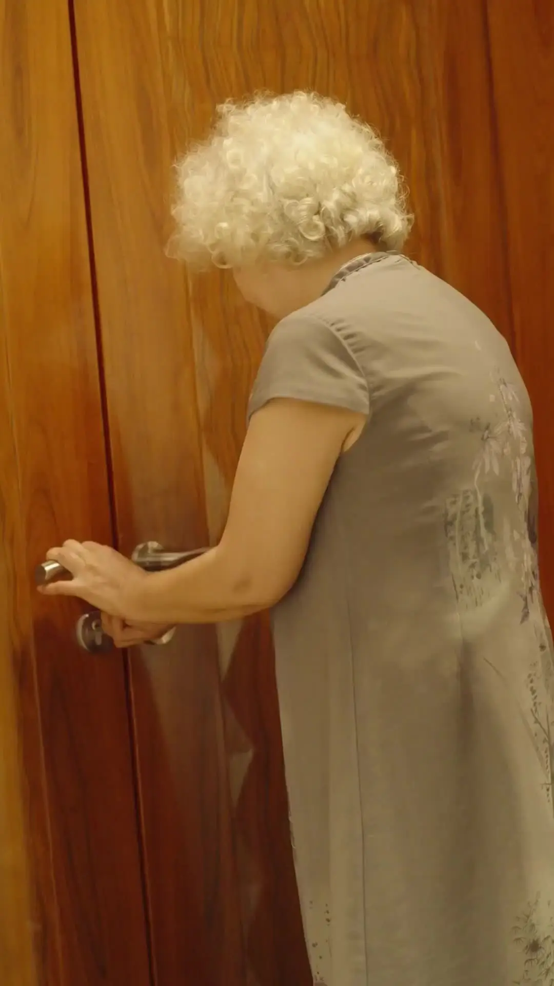 Episode 32 of The Foolish Stand-in Bride Is a Boss