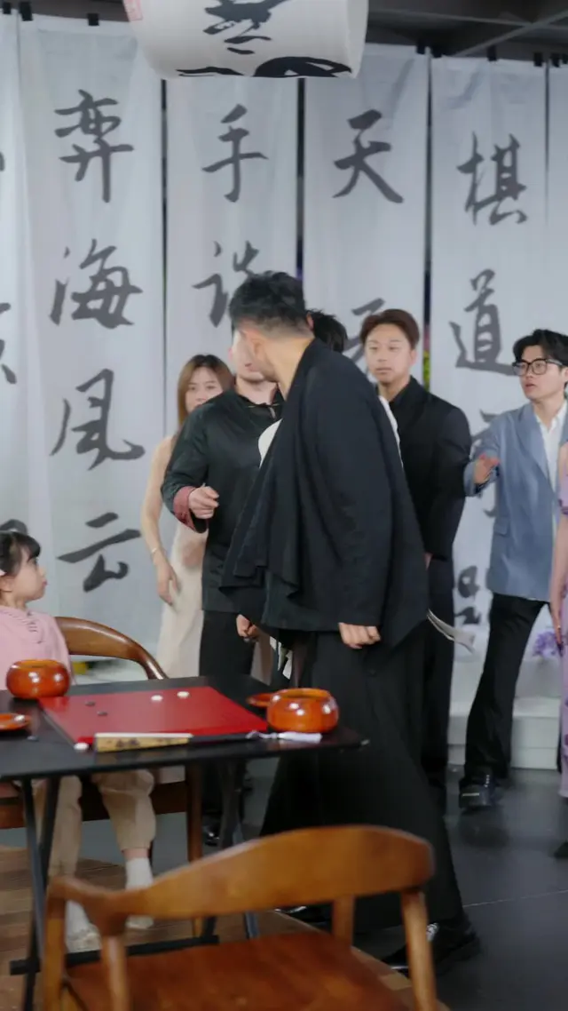 Episode 19 of The Go-Between Girl