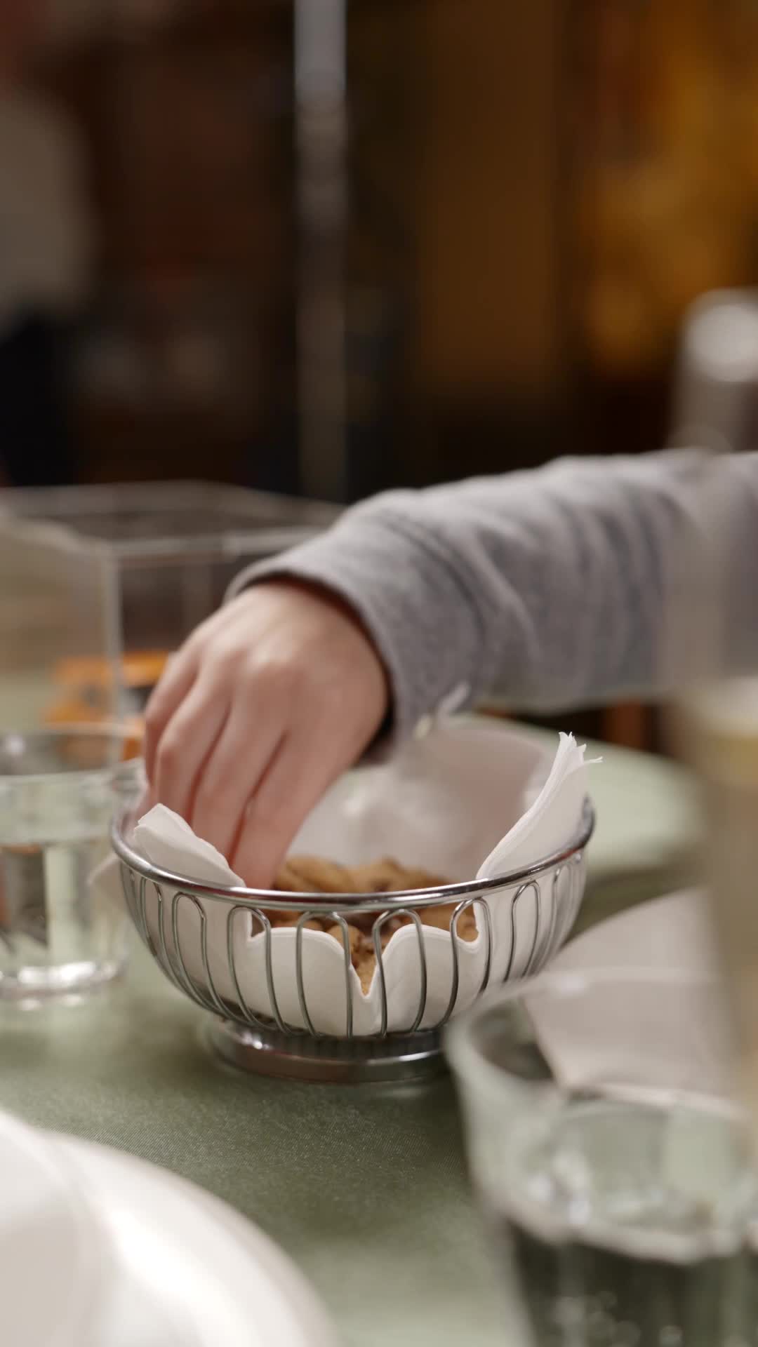 Episode 24 of The Gourmet CEO Turns out to Be My Baby's Dad