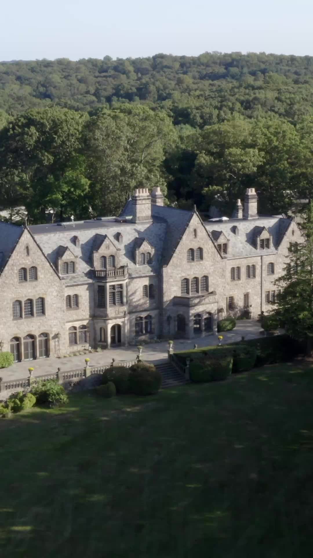 Episode 5 of The Heiress Blacklisted Her Husband
