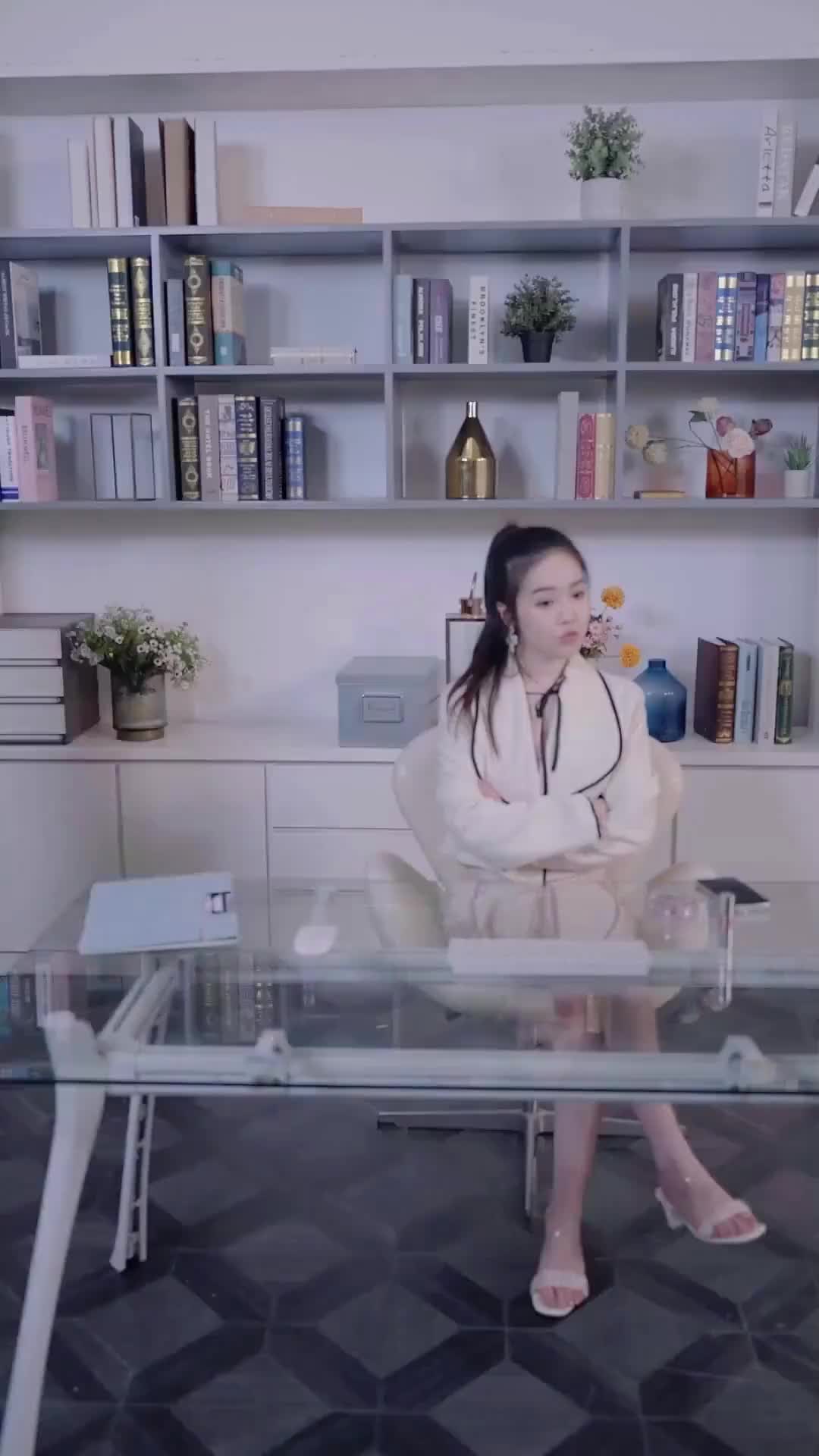 Episode 37 of The Heiress Doesn't Care at All