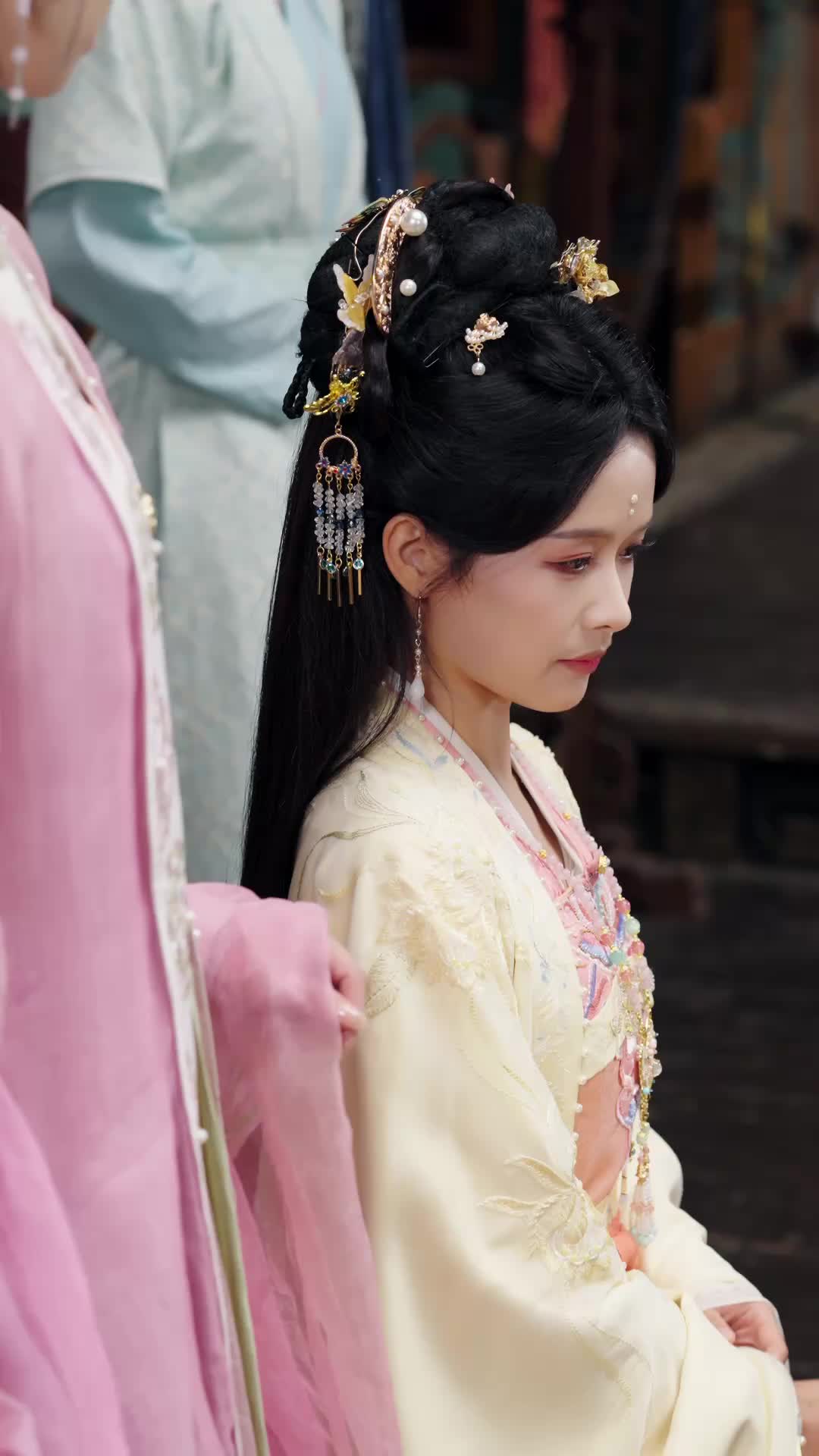 Episode 33 of The Heiress of Blood