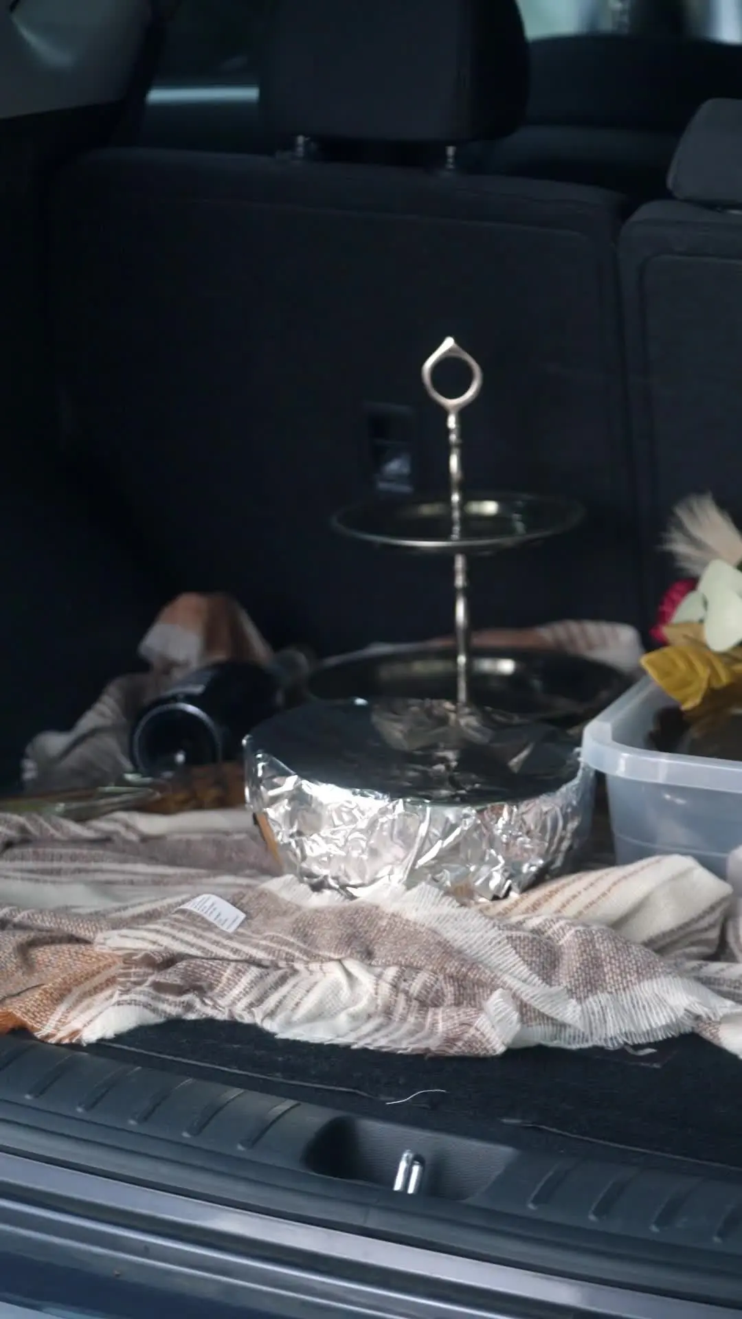 Episode 1 of The Heiress Prevented from Returning Home
