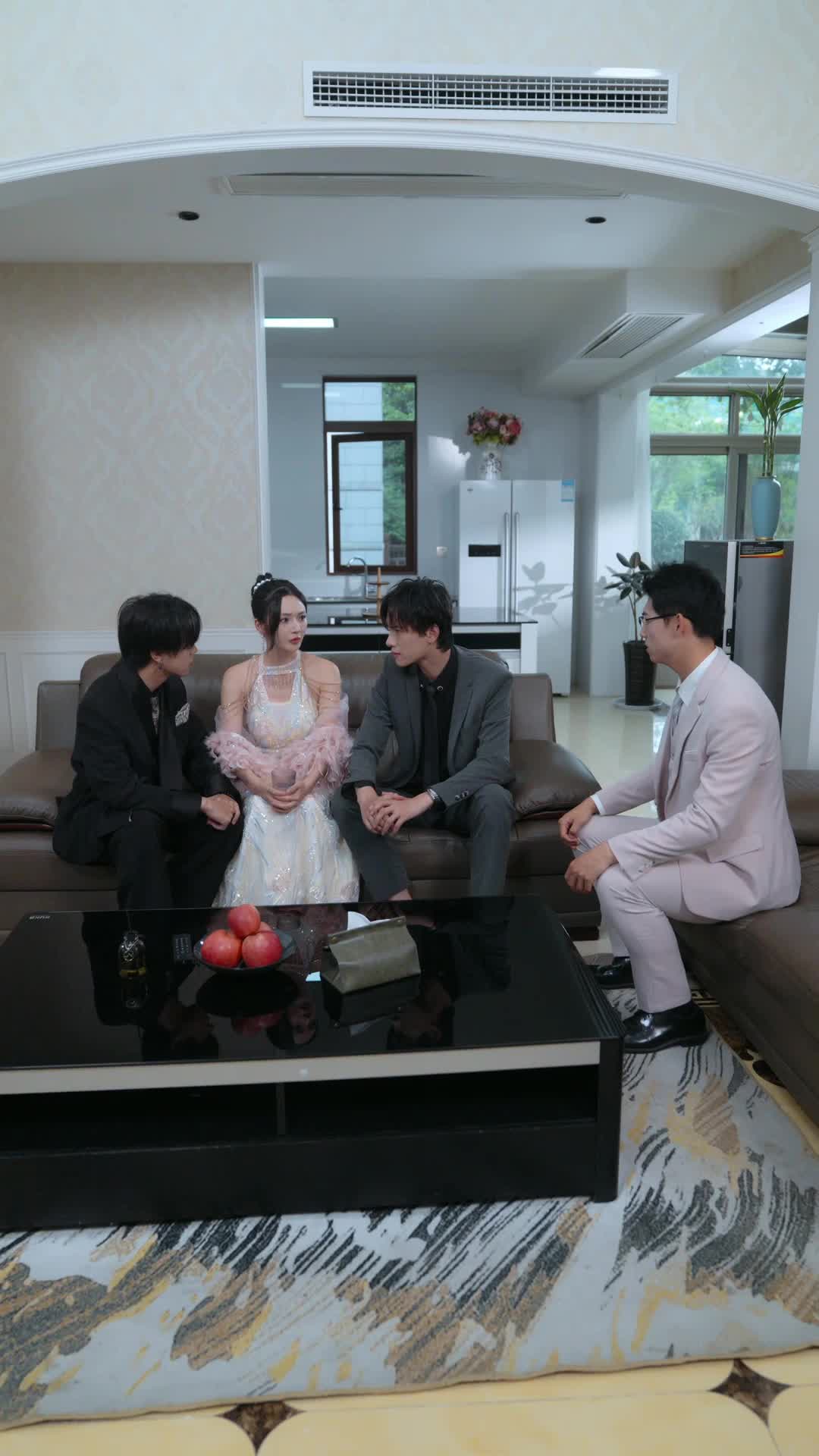 Episode 16 of The Heiress's Regret: Spoiled by Her Three Brothers